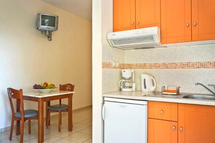 Alfa Hotel Apartments Gerani  Habitación foto